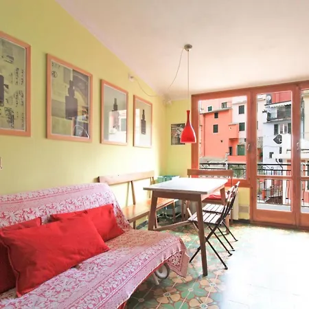 Diara, La Casa A Colori Con Terrazzo *