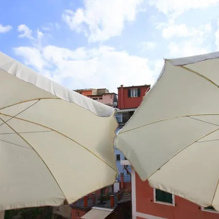Diara, La Casa A Colori Con Terrazzo